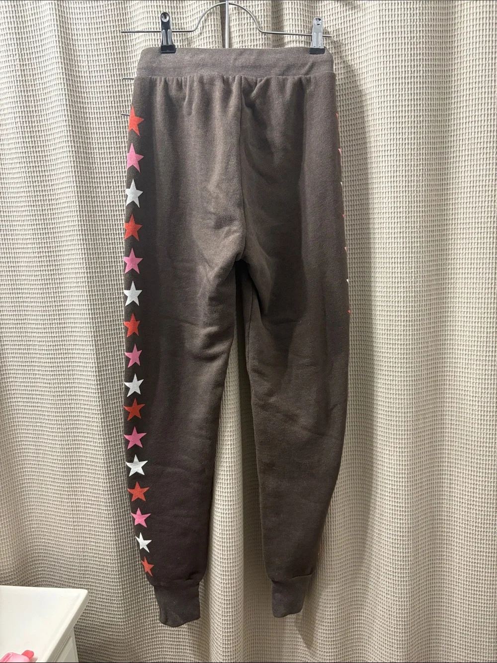 Wild fox brown star accent joggers never worn